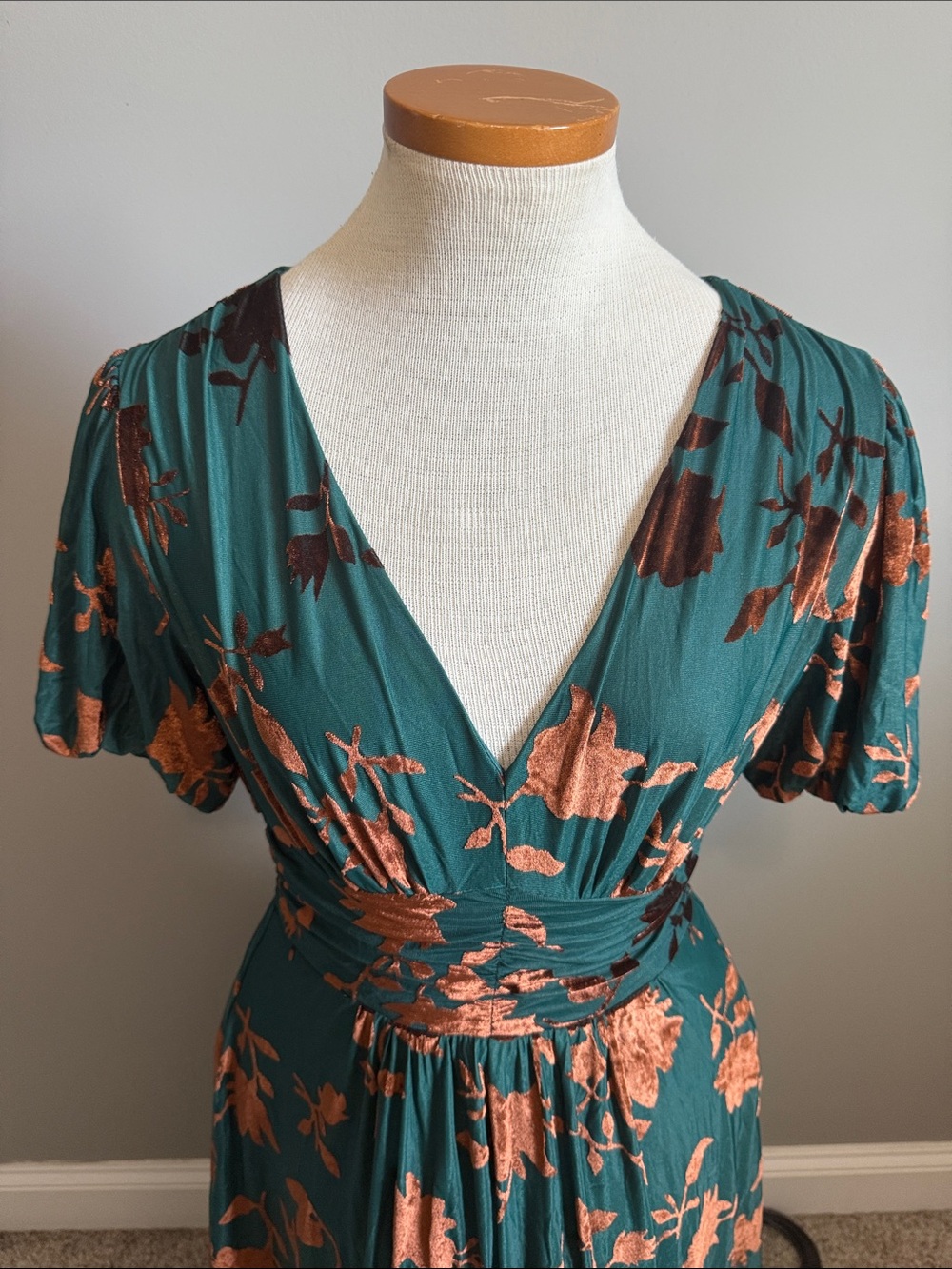 NWT!! Baltic Born - Leslie Velvet Maxi Dress | Bronze + Jade - Size Medium - Picture 5 of 11